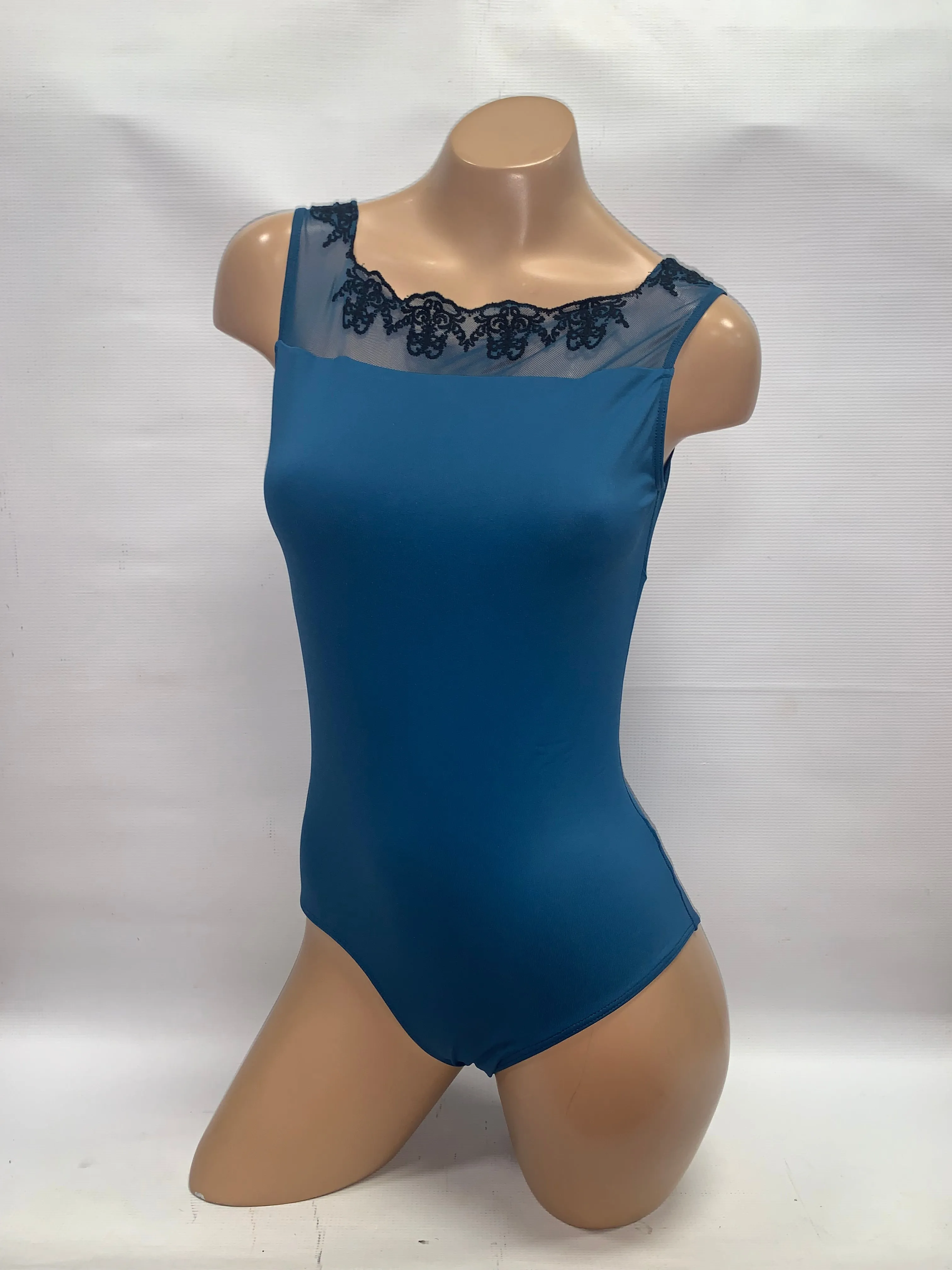 1202MFA Lynn Leotard