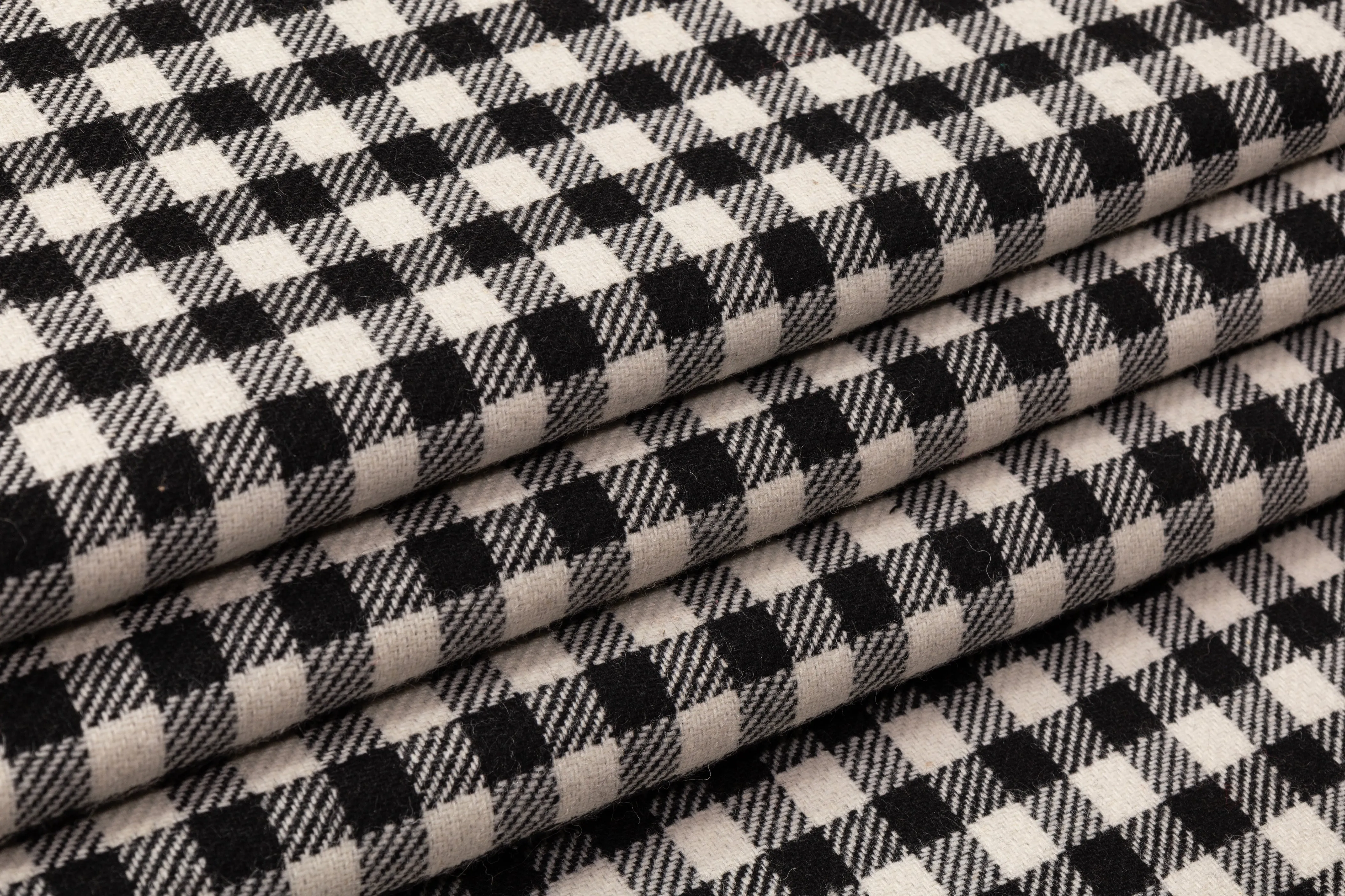 Checked Italian Wool Nylon Coating - Black / White