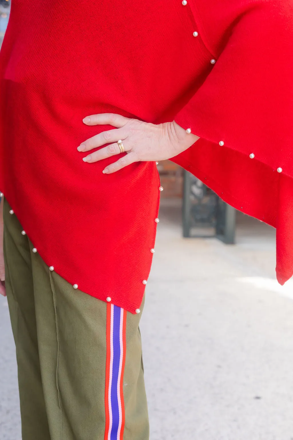 Poncho W/Pearls | Red