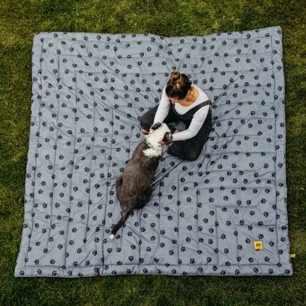 XL Outdoorsy™ Blanket